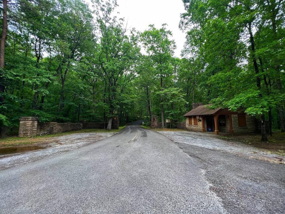 Coyote Cabin At Woodland Retreat At Desoto Beside Desoto State Park Fort Payne Dış mekan fotoğraf